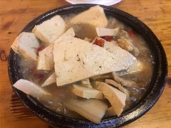 石锅焖豆腐-鹤乡东北菜(崮山路店)