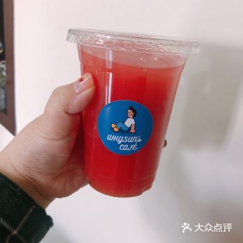好姐妹就是要分享好吃的好喝的