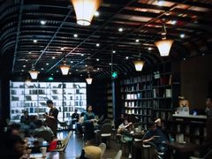 -钟书阁(松江泰晤士小镇店)