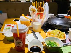 -洪氏嗨捞·广东猪肚鸡·椰子鸡火锅(西咸万象城店)