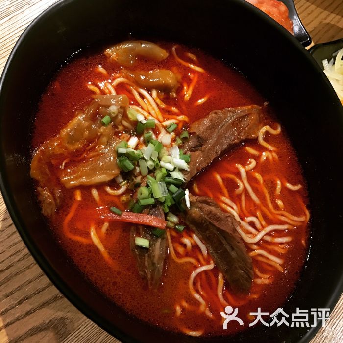 眷村辣味半筋半肉面