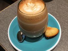 拿铁咖啡-PAUL LAFAYET 法式甜品(港汇广场店)