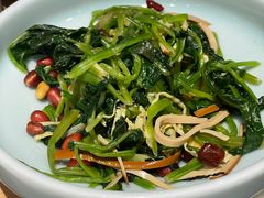 鸡蛋干拌菠菜-宏状元现熬粥·京味菜(三里河店)