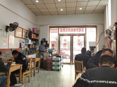 大堂-雷祖芳老妈蹄花店