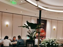-港丽餐厅(正大店)