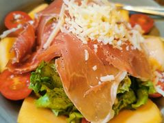 -SISTERS BAR RESTAURANT川意酒馆(嘉善老市H楼店)