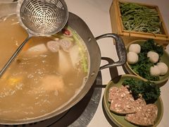 -左庭右院鲜牛肉火锅(七宝领展广场店)