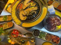 -胡悦里韩式烤肉(芝罘万达广场店)
