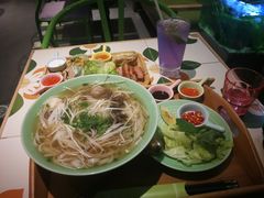 -越弥越南传统美食馆