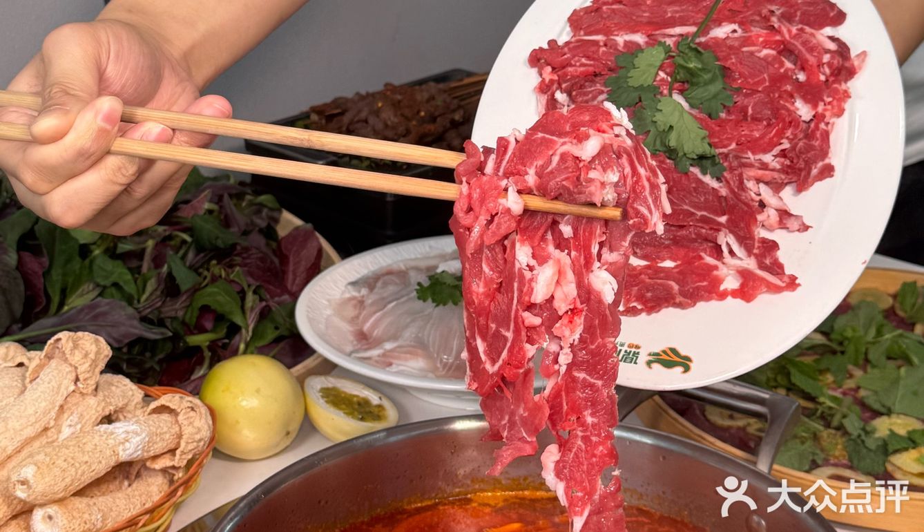 重庆40℃的天我居然在勒家店狂炫三碗饭…