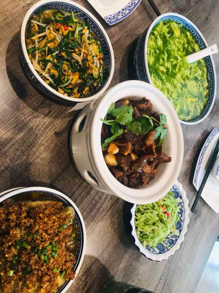 曾家厨房(九华山路店)-"九华山路的美食太多了,本来想吃老北京涮肉.