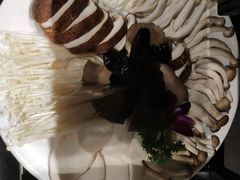 -秦宝雪花牛肉养生火锅(大兴九臻店)