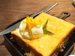 奶黄流沙西多士-来龙里 精致 东南亚餐室(万象城店)