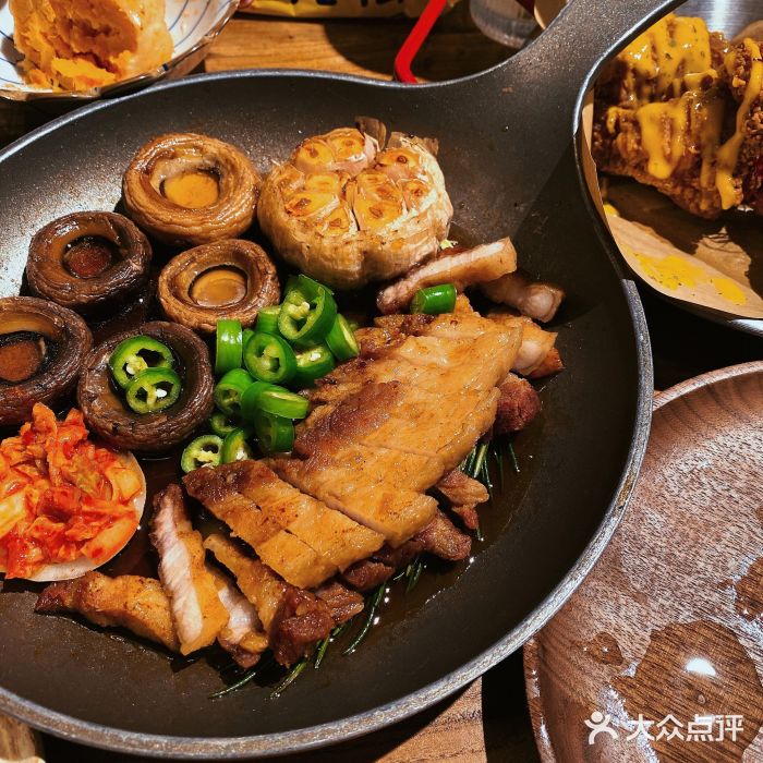 TAIFORKS 大福食堂·山葵烤肉料理·拌饭(宝安店)意式鳀鱼酱碳烤黑猪肉图片