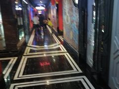 -欢乐迪KTV(南坪上海城店)