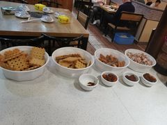 -黄记百味自助骨头王(红旗大街店)