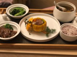 -臻康乃馨月子中心(集美店)
