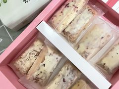松塔-浙茶集团狮峰·西湖龙井·杭州特产(莫干山路专卖店)