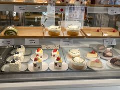 面包甜点陈列柜-AHAVA·Fang Baking Studio