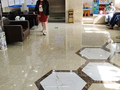 -茂菊口腔连锁(浦东南路店)