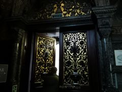 -滴血救世主教堂