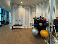 -珠海瑞吉酒店游泳池