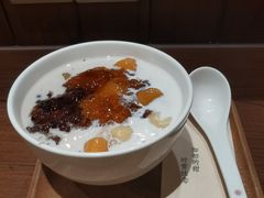 -彬媽糖水(侨鑫国际店)