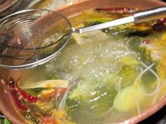 -洱火云南酸菜牛肉火锅(石景山当代商城店)