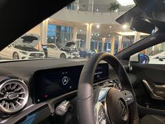 -奔驰北京极光星徽(四元桥店)