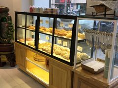 面包甜点陈列柜-执茶识麦(万达华府店)