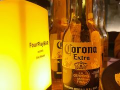 -FOUR PLAY BAR