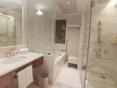 -深圳富苑皇冠假日套房酒店