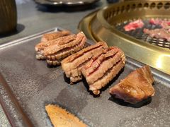 -铭牛烧肉·和牛海鲜自助(高新月牙湖店)