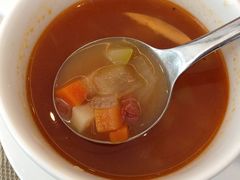 蔬菜牛肉汤-卡本妮法餐厅·北京和平宾馆