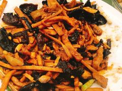鱼香肉丝-旅宁大酒店