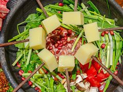 -黔有有贵州酸汤夺夺粉火锅(五味十字店)