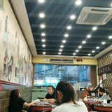 实惠好喝。猪油捞面平平淡淡，上面撒了些芝麻
