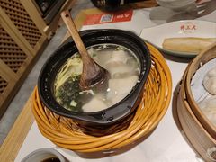 -馋三尺蟹粉小笼(人民广场店)