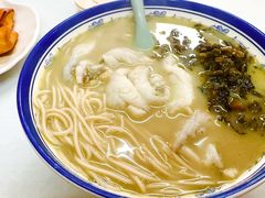 招牌黄鱼面-明呈黄鱼面馆(斜土路店)