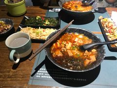 -八月美食小馆(银泰城总店)