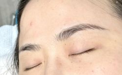 -一个差评成就的纹眉店