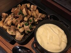 -恰餐厅及酒吧 CHAR Bar & Grill (北京丽都皇冠假日店)