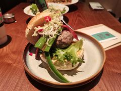 川味椒香芝心牛堡-龙治汉堡(中华城店)
