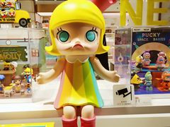 -泡泡玛特POPMART(国金街店)