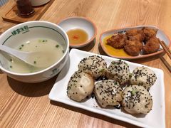 虾皇生煎-陈家生煎(世茂双子塔店)