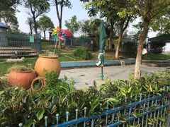 -上海滴水湖皇冠假日酒店