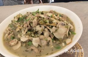 Mushroom and Preserved Vegetable with Pork Slices