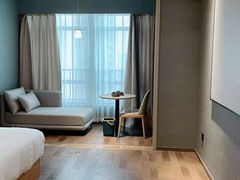 -墨客悦庭酒店(长沙麓谷涉外经济学院店)