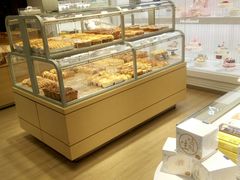 面包甜点陈列柜-好利来(桂林路店)