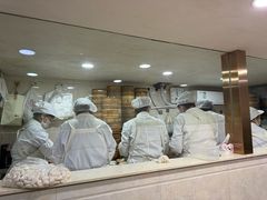 -莱莱小笼·乔艾